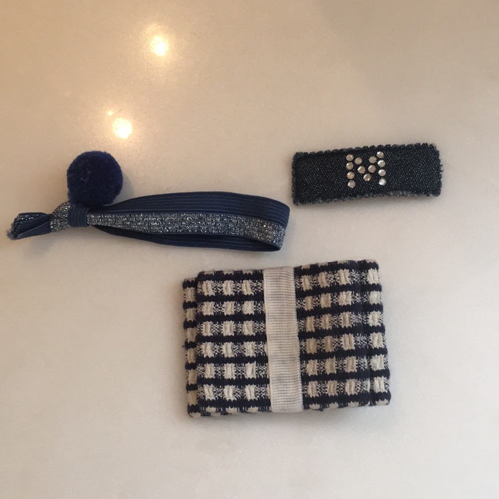 Girls Barrettes & Scrunchy
